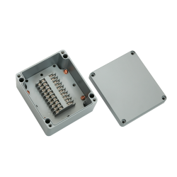 Aluminum terminal box, 20pins 2 line stair type, 5.90x 5.19x3.54" size, IP67