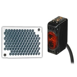 Autonics Photo Sensor, Polarized Retroreflective, 3m Sensing, Light/Dark On, PNP Transistor Output, 12-24 VDC