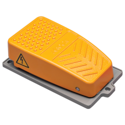 Foot Switch, Momentary, Aluminum Die-Casting Housing, Yellow, L135xW71xH41.7mm, IP54, 1NO 1NC, 16A 250VAC, 2m Cable